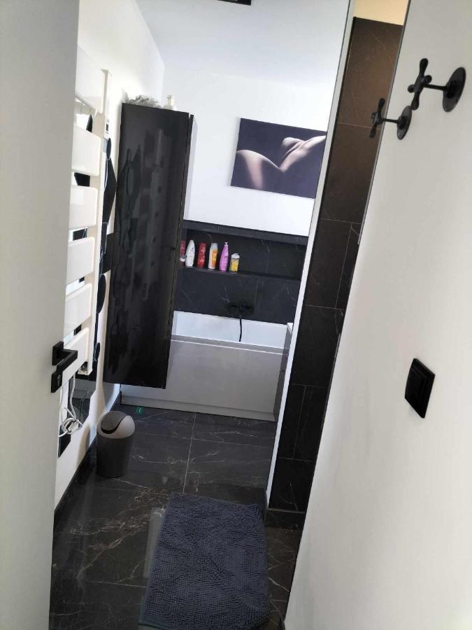Au Petit Bonheur Apartment Ferques Екстериор снимка